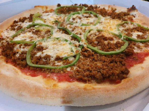 Mesna(pelati, sir, bolognese, paprika)